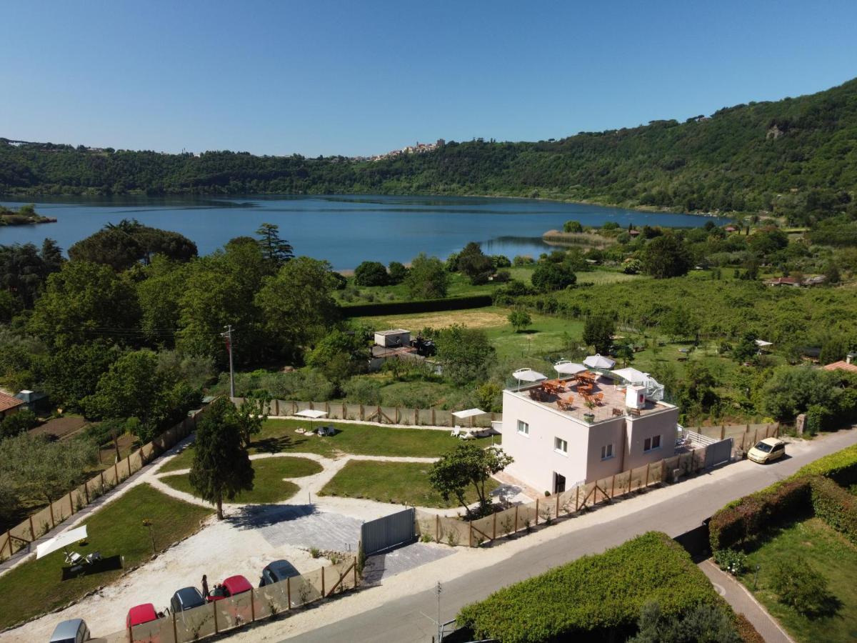 Il Lago Di เนมี ภายนอก รูปภาพ